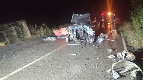 I­s­p­a­r­t­a­­d­a­ ­k­a­m­y­o­n­e­t­ ­i­l­e­ ­o­t­o­m­o­b­i­l­ ­ç­a­r­p­ı­ş­t­ı­:­ ­1­ ­ö­l­ü­,­ ­3­ ­y­a­r­a­l­ı­